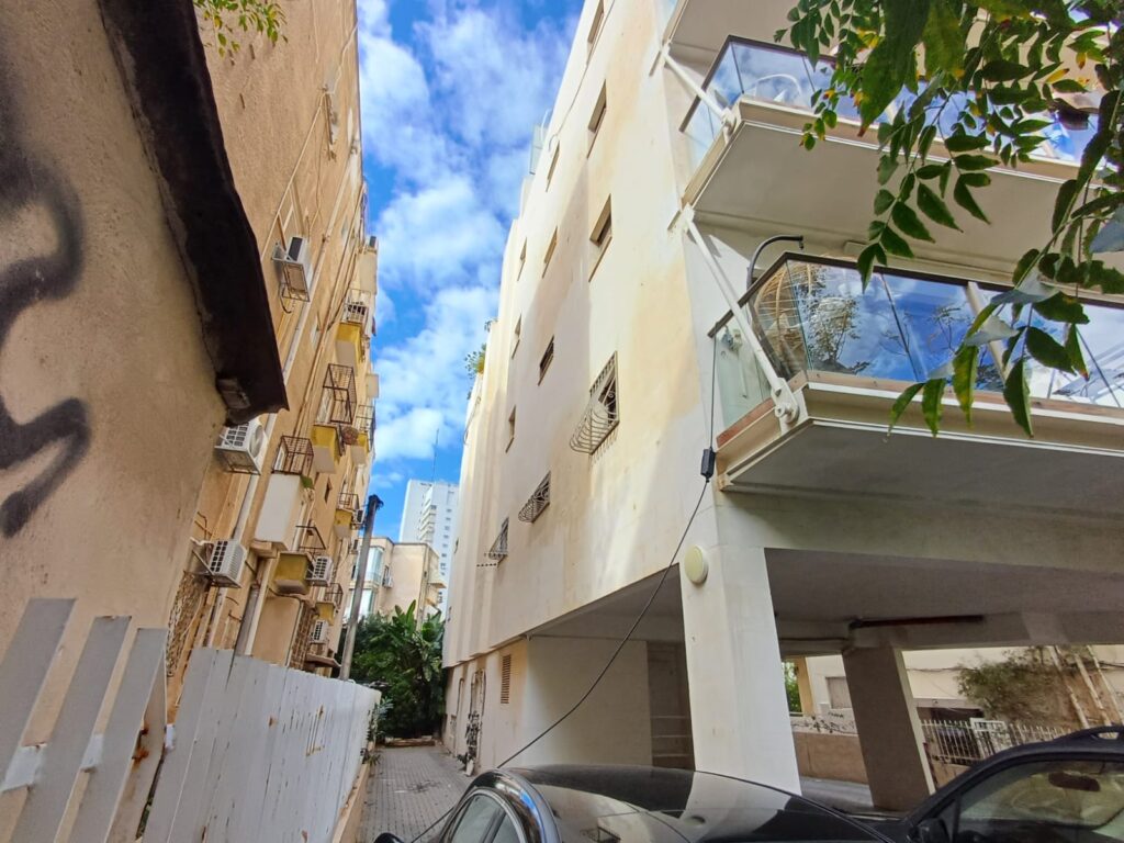מרפסות חדשות בבניינים