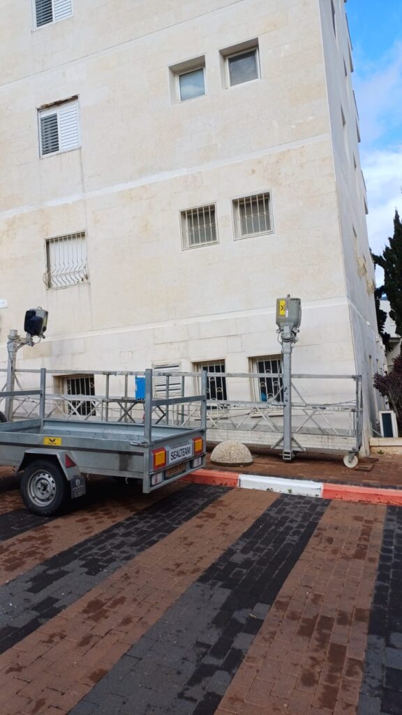 מרפסת מבנה לאחר בירור עלויות שיפוצים